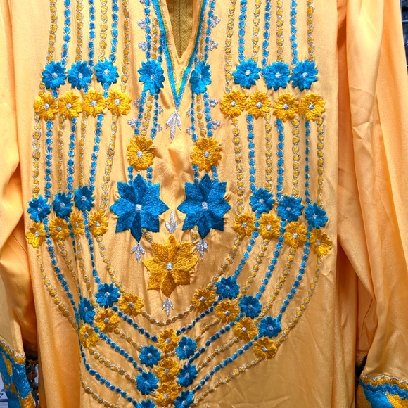 Abaya - Picture 1 of 1